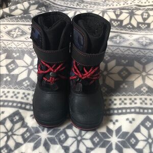 Kids Black Winter Boots with Red Laces